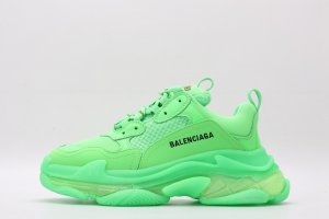 Designer Sneakers Balenciaga Wmns Triple S Trainer BALENCIAGA Green